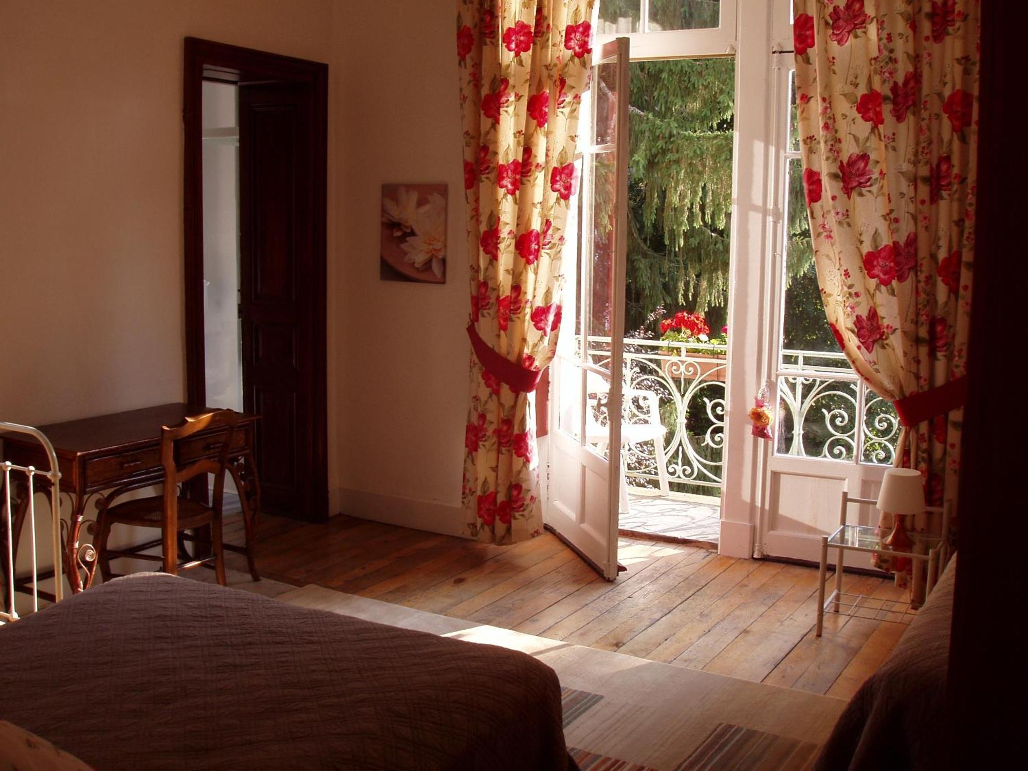 Hôtel Castel de la Pique Bagneres-de-Luchon Quarto foto